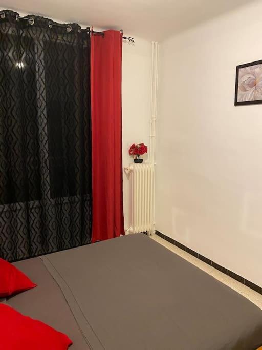 Appartement T4 A Deux Pas De La Gare St Charles Марсель Екстер'єр фото