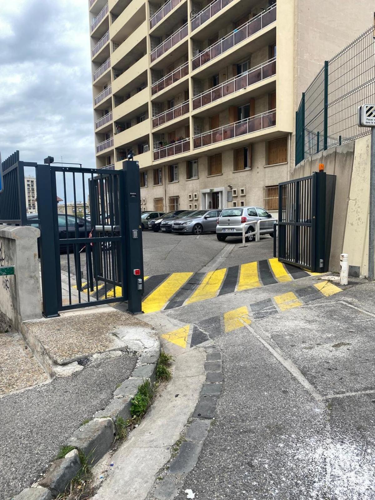 Appartement T4 A Deux Pas De La Gare St Charles Марсель Екстер'єр фото